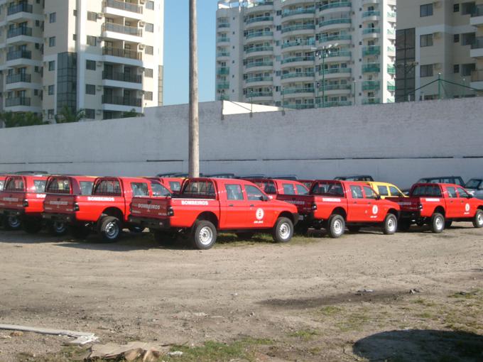 Bombeiro: adesivacao de frota